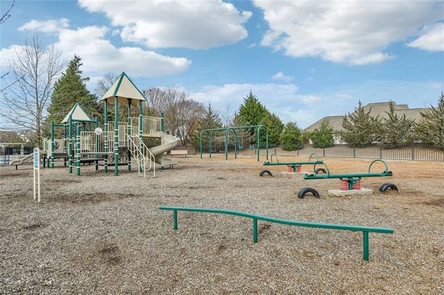 4387 PLEASANT GARDEN SW Drive, Gainesville, GA 30504