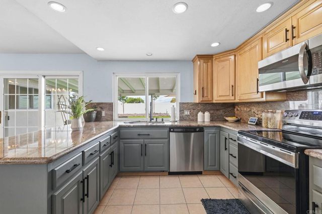 13626 Paseo Del Mar, El Cajon, CA 92021
