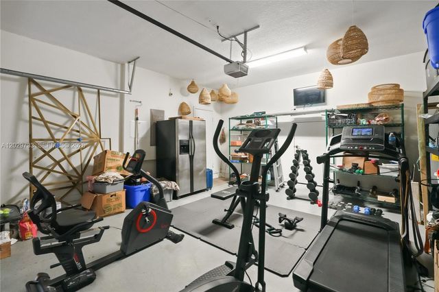 8741 NW 110th Ave, Doral, FL 33178