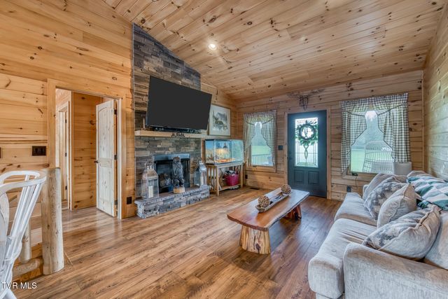 577 Way Cross Road, Church Hill, TN 37642