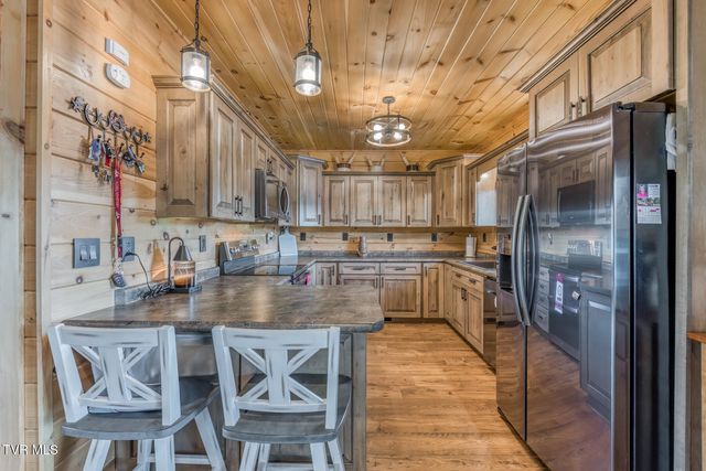 577 Way Cross Road, Church Hill, TN 37642