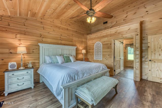 577 Way Cross Road, Church Hill, TN 37642