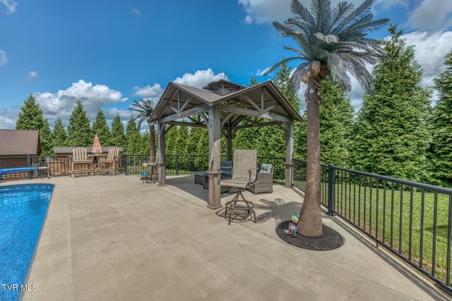 577 Way Cross Road, Church Hill, TN 37642