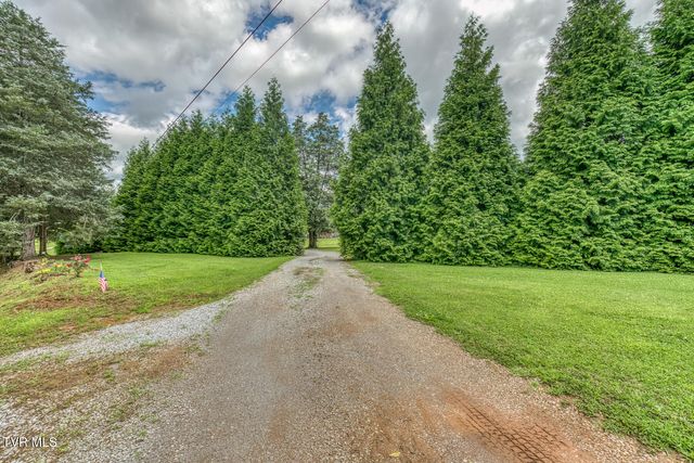 577 Way Cross Road, Church Hill, TN 37642