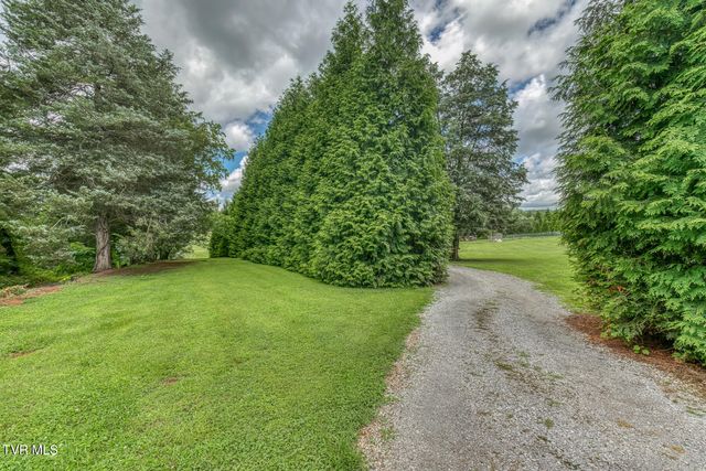 577 Way Cross Road, Church Hill, TN 37642