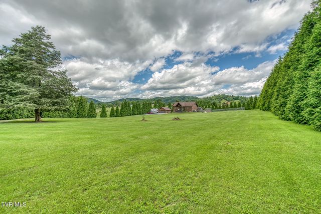 577 Way Cross Road, Church Hill, TN 37642