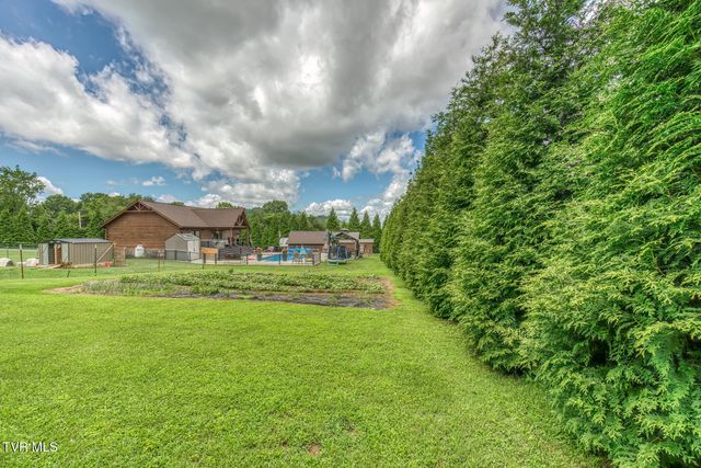 577 Way Cross Road, Church Hill, TN 37642