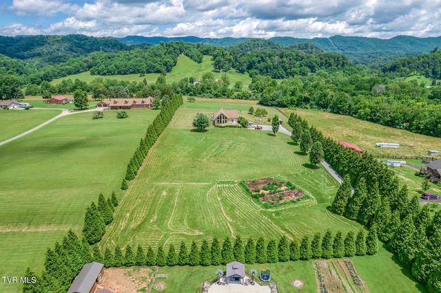 577 Way Cross Road, Church Hill, TN 37642