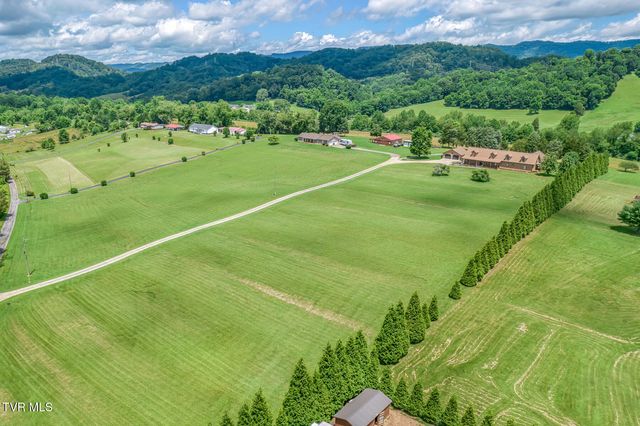 577 Way Cross Road, Church Hill, TN 37642