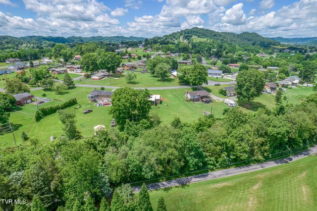 577 Way Cross Road, Church Hill, TN 37642