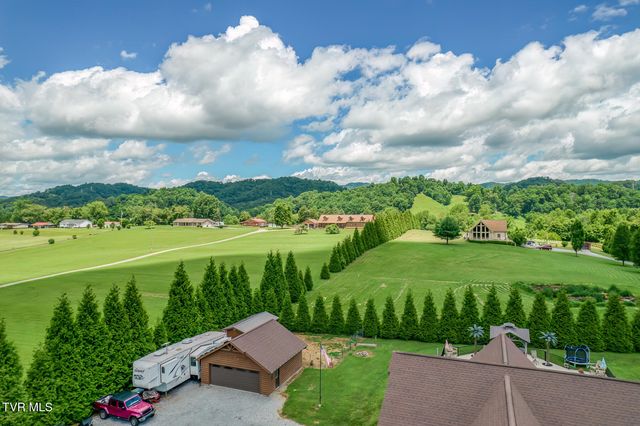 577 Way Cross Road, Church Hill, TN 37642