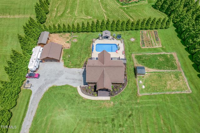 577 Way Cross Road, Church Hill, TN 37642
