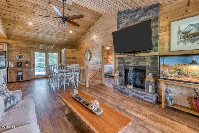 577 Way Cross Road, Church Hill, TN 37642