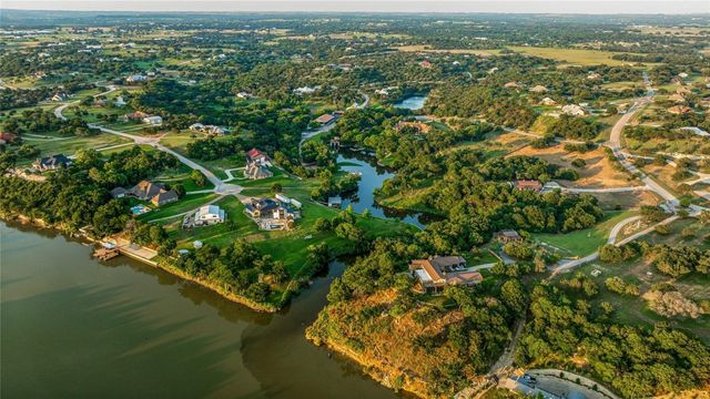 103 S River Oak Court, Weatherford, TX 76087