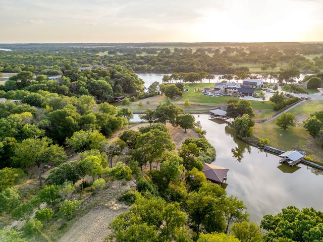 103 S River Oak Court, Weatherford, TX 76087
