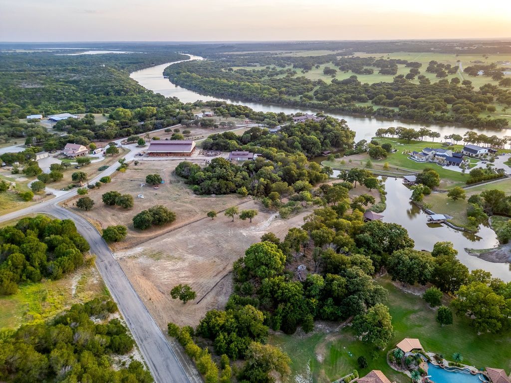 103 S River Oak Court, Weatherford, TX 76087