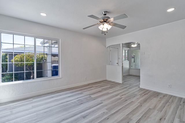 4774 E Hammond, Fresno, CA 93702