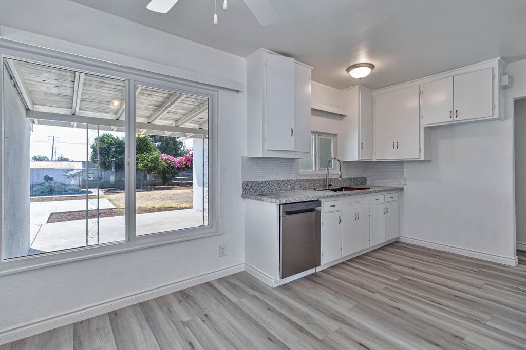 Image 10 of property listing at 4774 E Hammond, Fresno, CA 93702