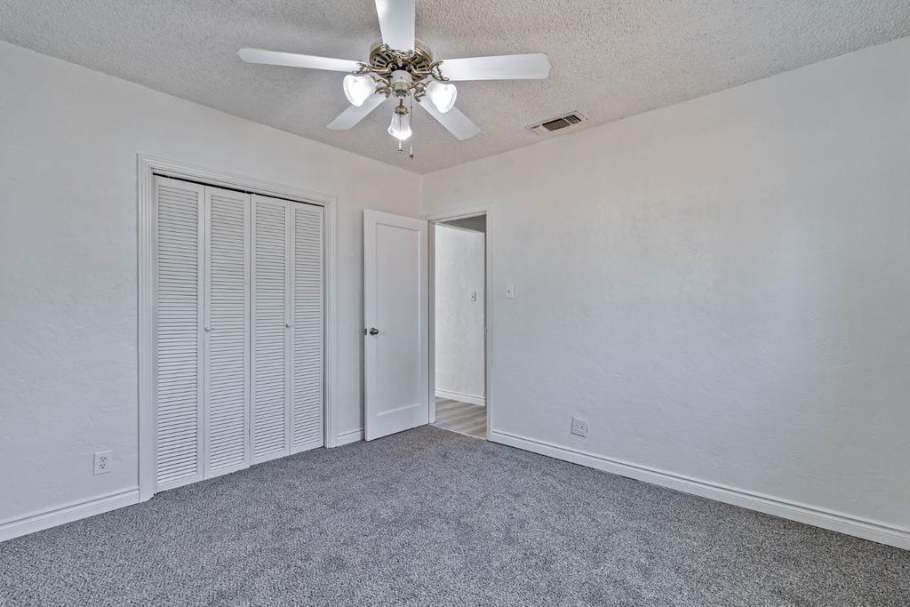 Image 20 of property listing at 4774 E Hammond, Fresno, CA 93702