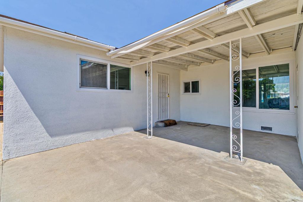 Image 23 of property listing at 4774 E Hammond, Fresno, CA 93702