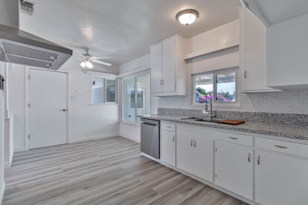 Image 9 of property listing at 4774 E Hammond, Fresno, CA 93702