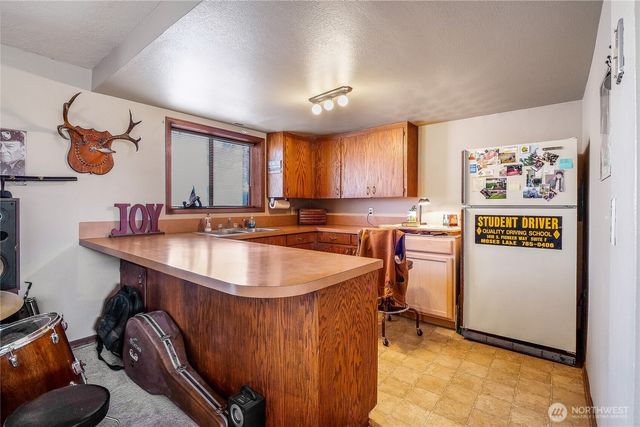 4321 W Lakeshore Drive, Moses Lake, WA 98837