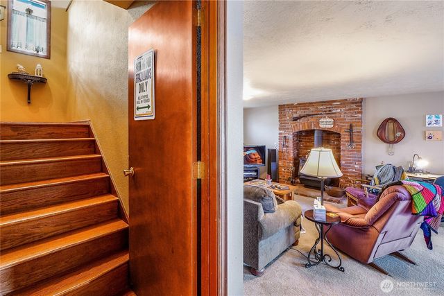 4321 W Lakeshore Drive, Moses Lake, WA 98837