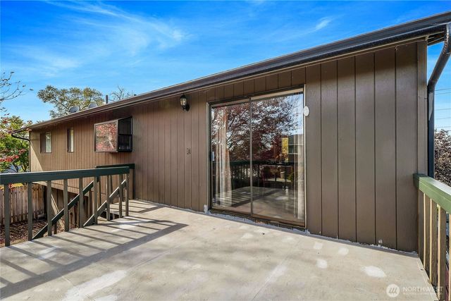 4321 W Lakeshore Drive, Moses Lake, WA 98837