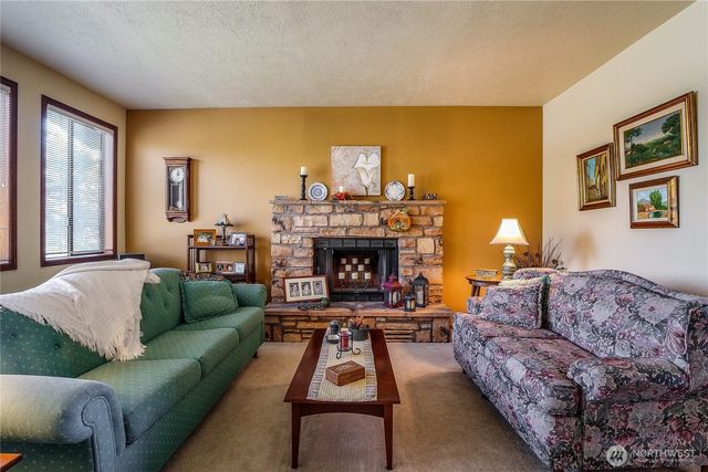 4321 W Lakeshore Drive, Moses Lake, WA 98837