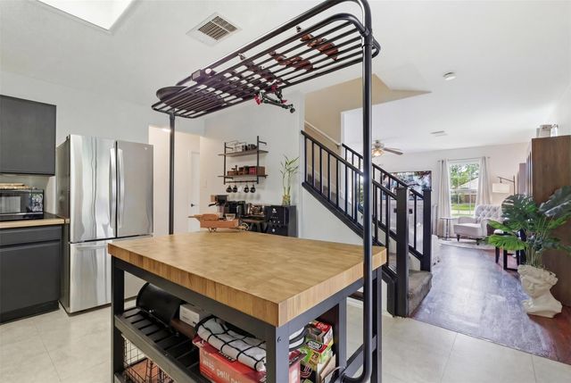 2900 Donnell DR, Round Rock, TX 78664