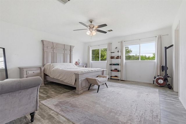 2900 Donnell DR, Round Rock, TX 78664