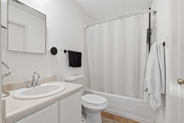 2900 Donnell DR, Round Rock, TX 78664