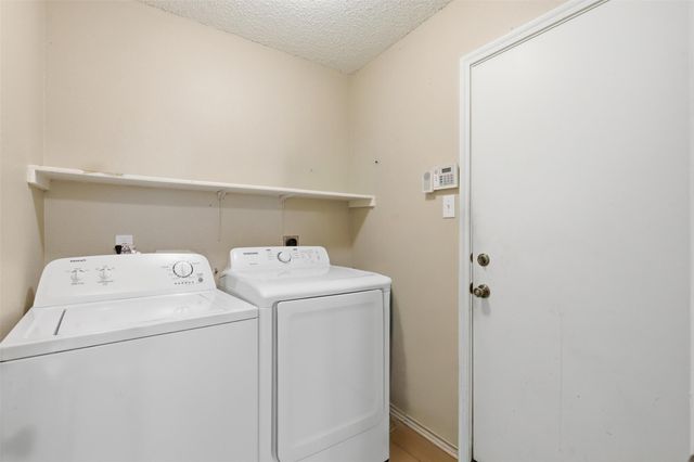 2900 Donnell DR, Round Rock, TX 78664