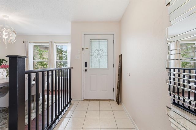 2900 Donnell DR, Round Rock, TX 78664