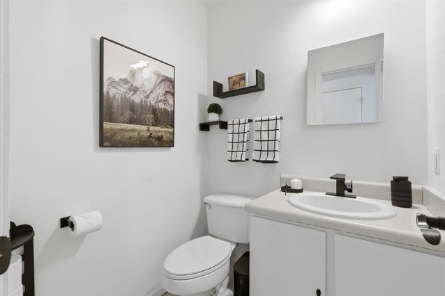 2900 Donnell DR, Round Rock, TX 78664