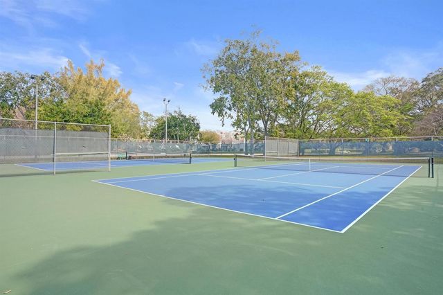 9230 Lagoon Place 110, Davie, FL 33324