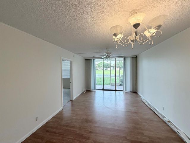 9230 Lagoon Place 110, Davie, FL 33324