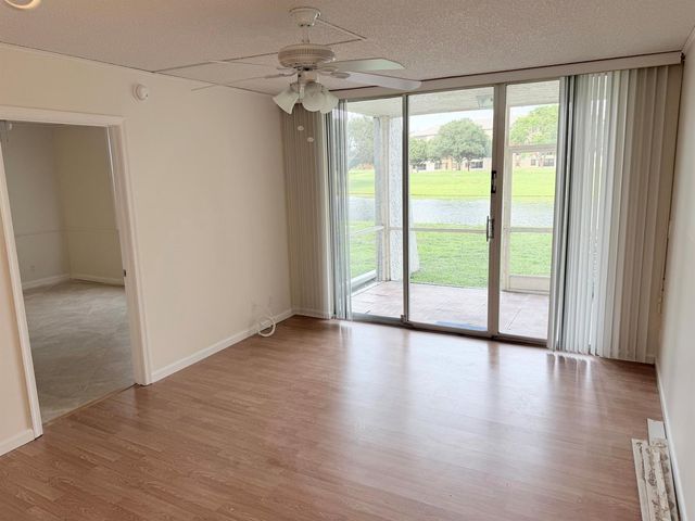 9230 Lagoon Place 110, Davie, FL 33324