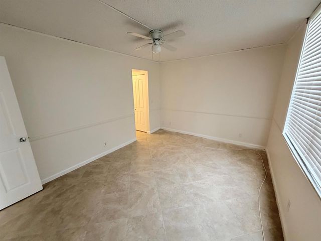 9230 Lagoon Place 110, Davie, FL 33324