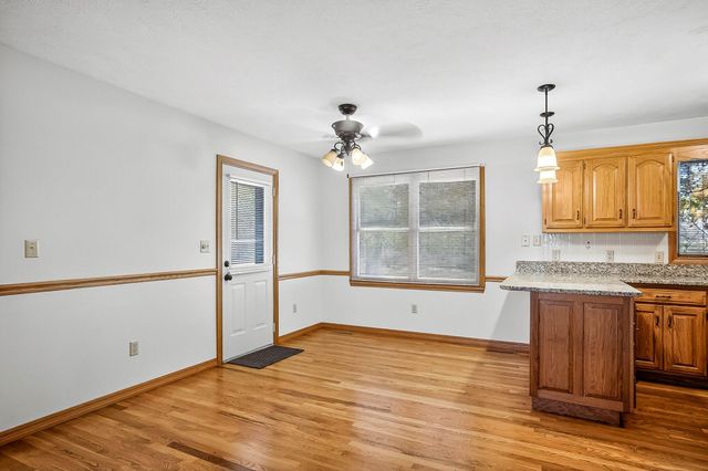 2105 N Farm Road 97, Springfield, MO 65802