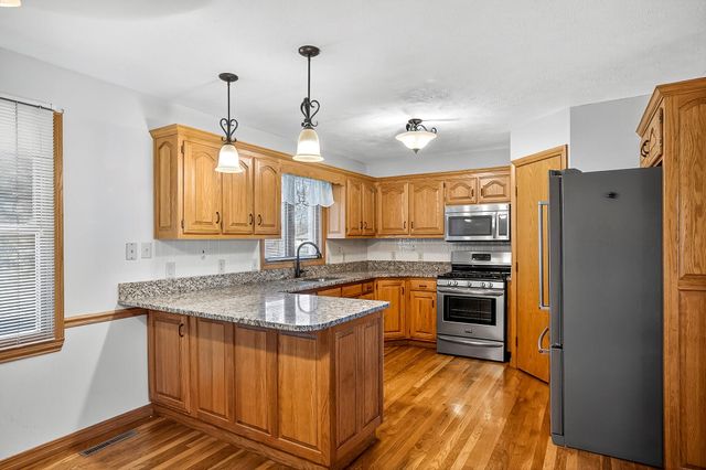 2105 N Farm Road 97, Springfield, MO 65802