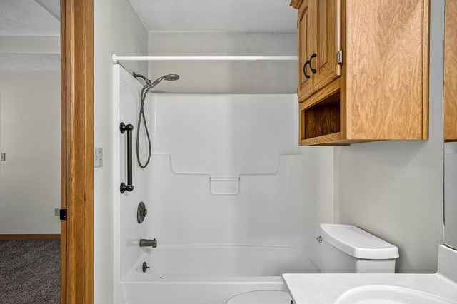 2105 N Farm Road 97, Springfield, MO 65802