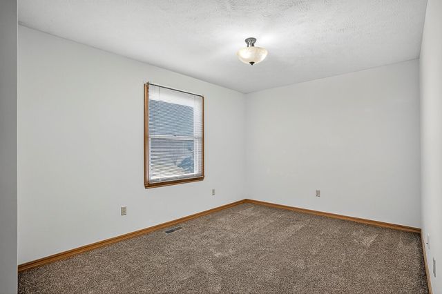 2105 N Farm Road 97, Springfield, MO 65802