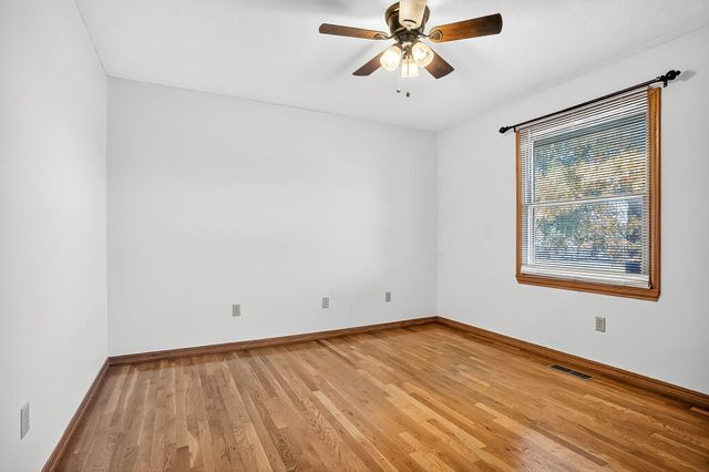 2105 N Farm Road 97, Springfield, MO 65802