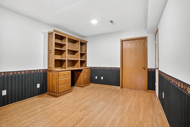 2105 N Farm Road 97, Springfield, MO 65802