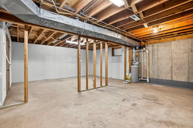 2105 N Farm Road 97, Springfield, MO 65802