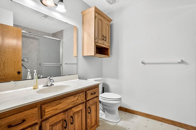 2105 N Farm Road 97, Springfield, MO 65802