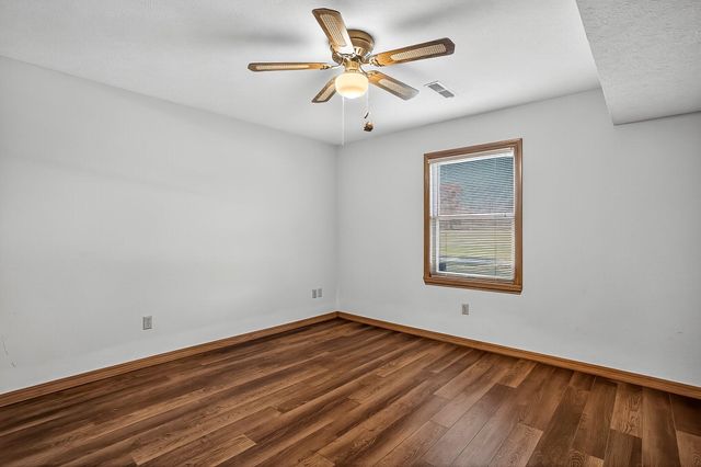 2105 N Farm Road 97, Springfield, MO 65802