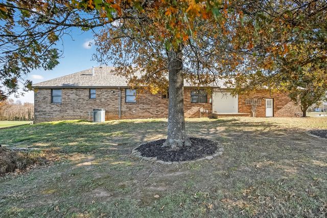 2105 N Farm Road 97, Springfield, MO 65802