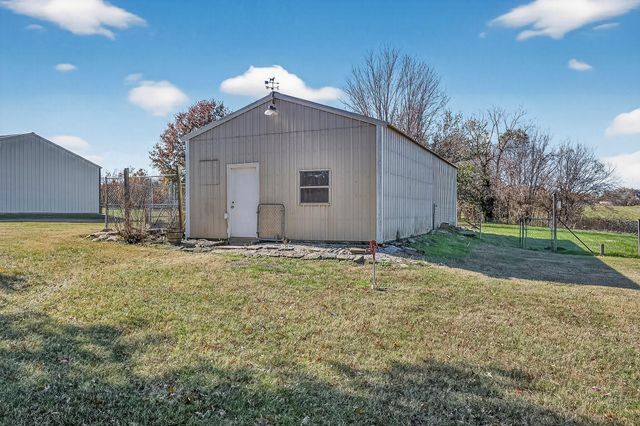 2105 N Farm Road 97, Springfield, MO 65802